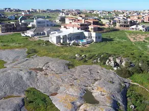 At The Rocks - Image 4
