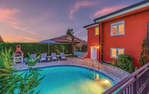 Awesome Home in Porec With Wifi and 2 Bedrooms - Image 3