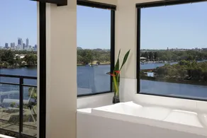 Assured Ascot Quays Apartment - Image 3