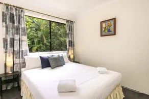 St. Lucia 2 Bedroom Apartment near UQ & Citycat - Image 3