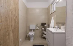 Nice Home in Marcana With 4 Bedrooms, Jacuzzi and Wifi - Image 3