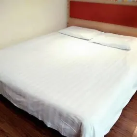 Home Inn - Image 3