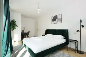 2BR Apt 100 m2 w Terrace Garden & Pkg - Image 4