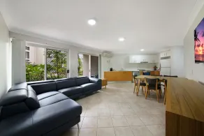 Le Chelsea Holiday Apartments Surfers Paradise - Image 3