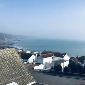 Seaside Escape at Looe Apartment - Image 3