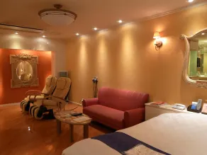 Hotel Large - Image 2