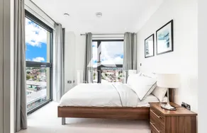 Lush Apartment - London Designer Outlet - Image 3