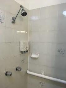 Centenary Motor Inn - Image 3