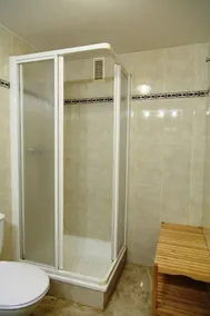 UHC Ventura Park Apartments - Image 3