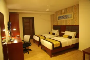 Budget Hotel - Image 5