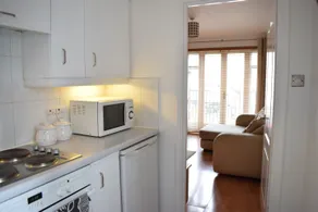 Studio Apartment in London - Image 4