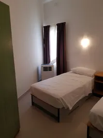 Mavina Hotel & Apartments - Image 4