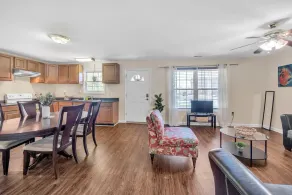 Have The Best Stay At Our Modern Art Gallery Home 3 Bedroom Home by Redawning - Image 4