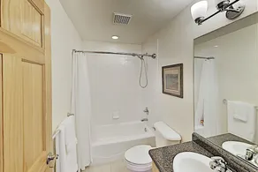 56pcbbto 3 Bedroom Duplex - Image 5