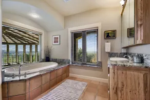 The Authentic Atx Experience Estate 5 Bedroom Home - Image 3