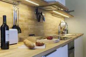 Uma Suites Pau Claris Barcelona - Image 4