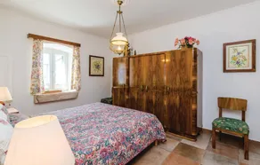 Four bedroom Holiday Home In Kuna Peljeska - Image 5