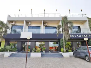Hotel Aditya - Image 5