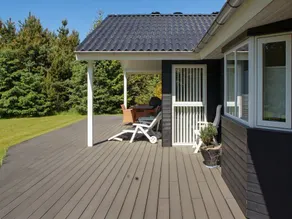 Cosy Holiday Home in Jutland, Midtjylland With Terrace - Image 2