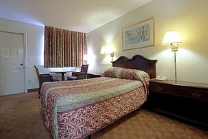 Americas Best Value Inn - Image 3