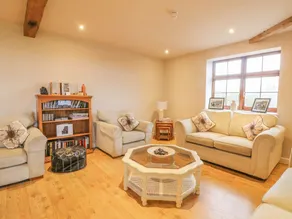 Hop House - Image 5