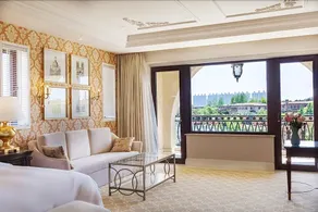 Wyndham Grand Plaza Royale Lake Crouching Dragon Resort Nanjing - Image 4