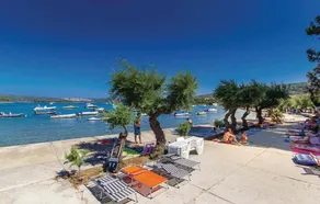 Beautiful Home in Punat With Wifi and 3 Bedrooms - Image 4