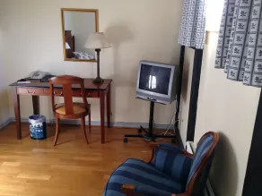 First Hotel Statt - Image 4