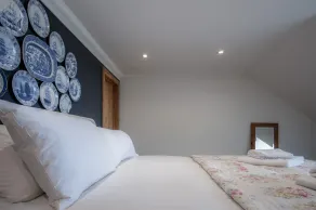 Highfield - 3 Bed - Llanmadoc - Image 3