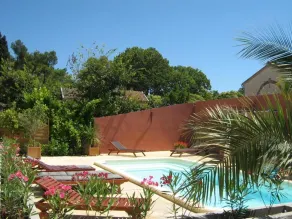 Chateau Coquelicot - Image 4