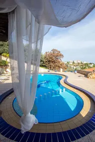 Dream Lux Flat with great Outdoors, Pool & Parking - Image 2