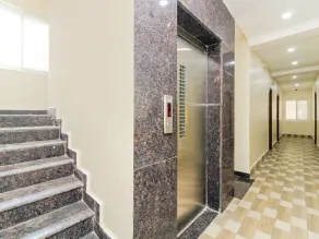 Royal Emirates Banjara by OYO Rooms - Image 5