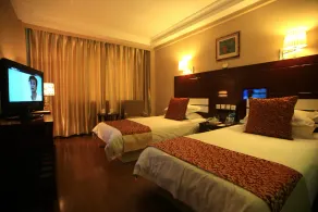 Overseas Chinese International Hotel Qingdao - Image 4