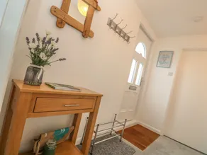 Riverside Cottage - Image 5