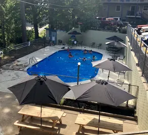 Travelers Inn - Image 3