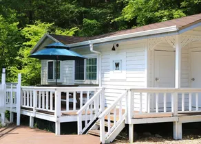 Kids Cabin - Image 3