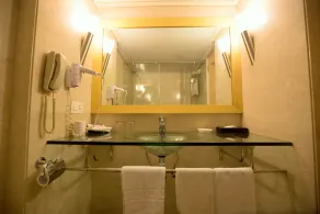 Hotel Sagar Plaza - Image 4
