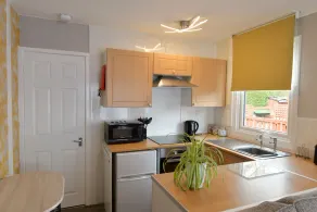 Lovely 2-Bed Chalet in Bridlington - Image 5