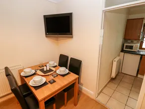 6 Crestville - Image 2
