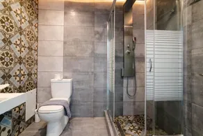 Jacksons Luxury Suites - Image 2