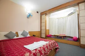 Hotel Candle Inn - Image 5