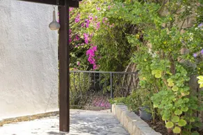 House in the Heart of Yalikavak | 2+1 with Garden - Image 4