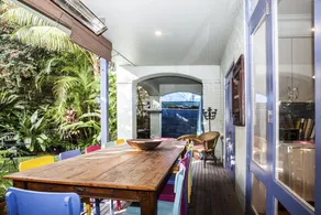 Bronte Bayview Street (H) - Image 4