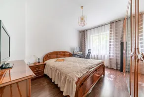ID 6869 | Private Apartment - Image 4