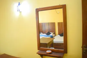 Hotel Orchid Palace - Image 2