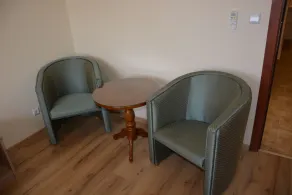 Golden House Apartments - Image 5
