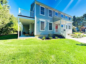 Brand-new 2br - Close To The Beach & Pier 2 Bedroom Townhouse - Image 4