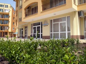 Corsica Apartments - Image 3