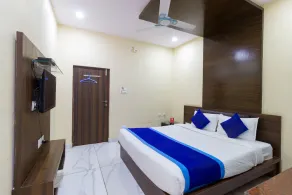 Hotel Royal Plaza - Image 2