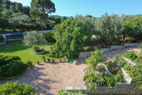 Theodora Studios & Suites - Image 5